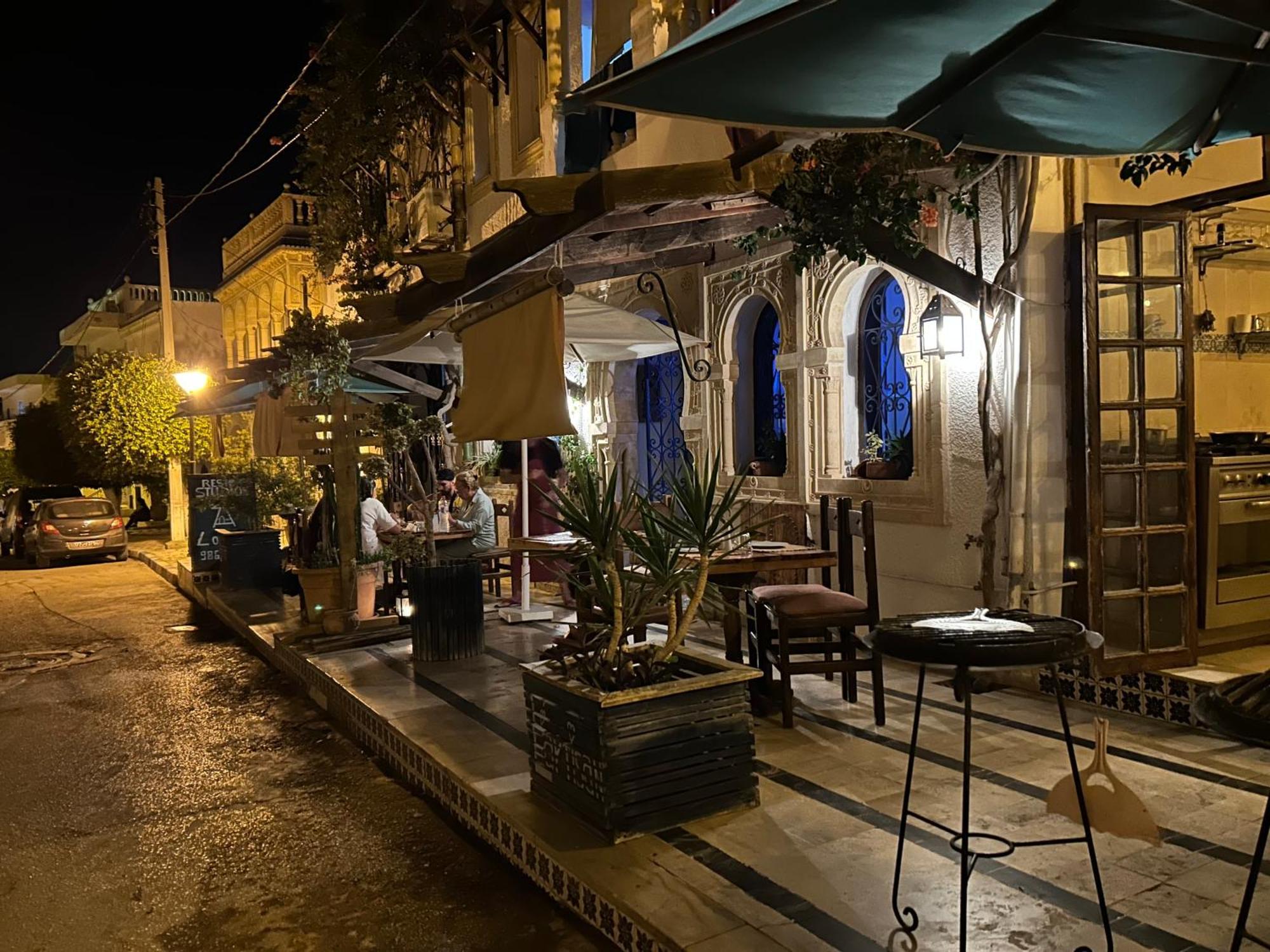 Hotel L'Artisan Harqalah Exterior foto