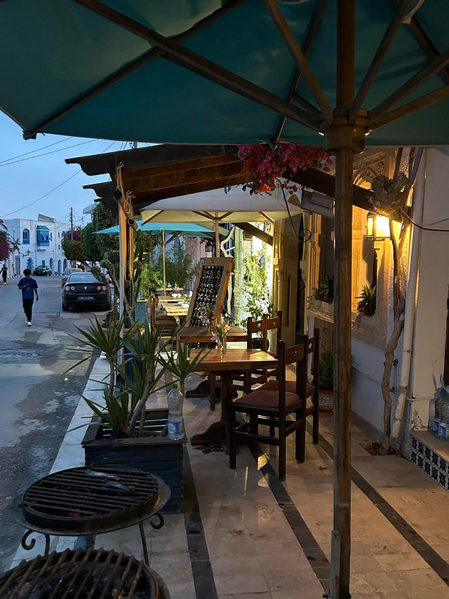 Hotel L'Artisan Harqalah Exterior foto