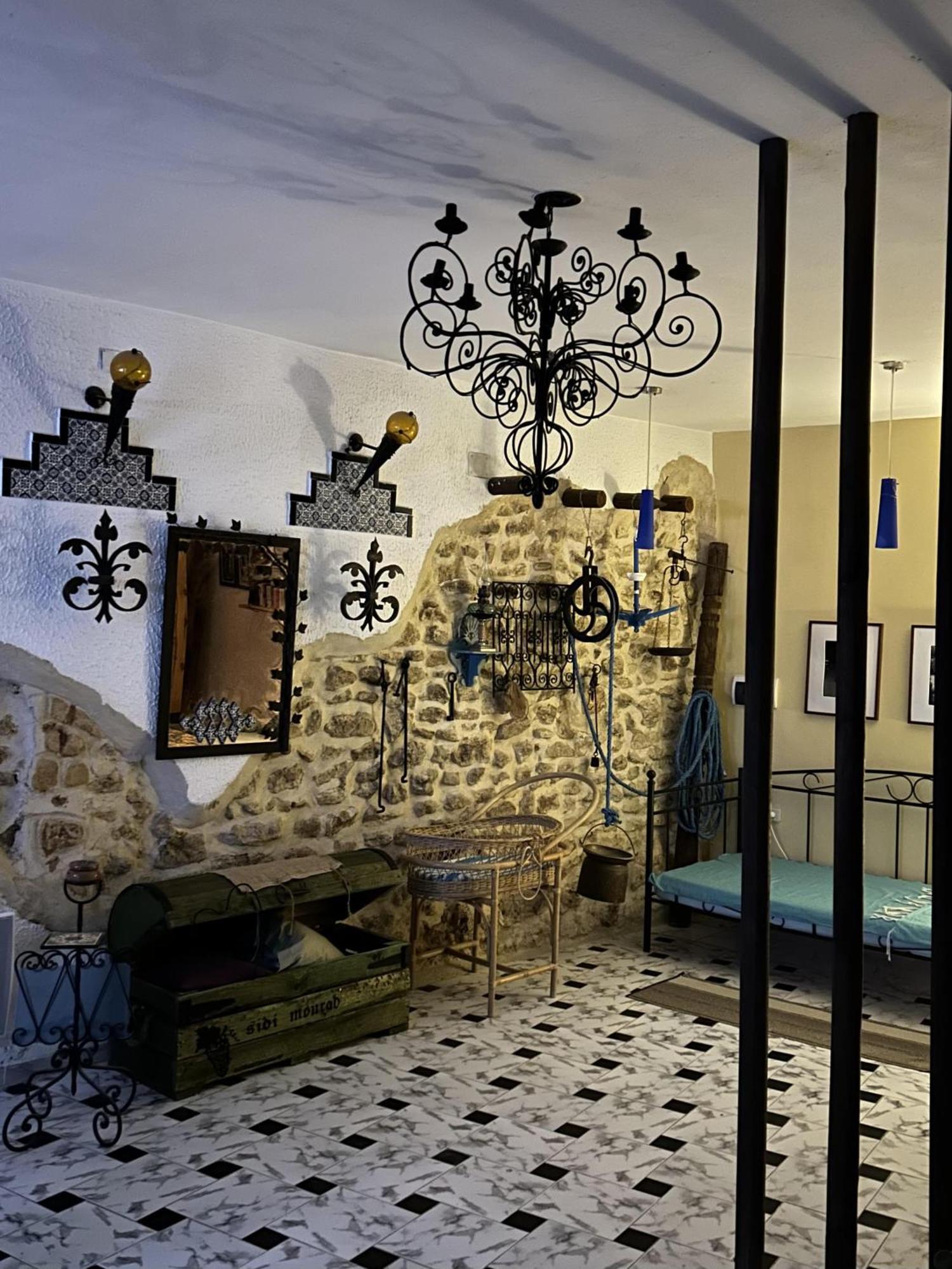Hotel L'Artisan Harqalah Exterior foto