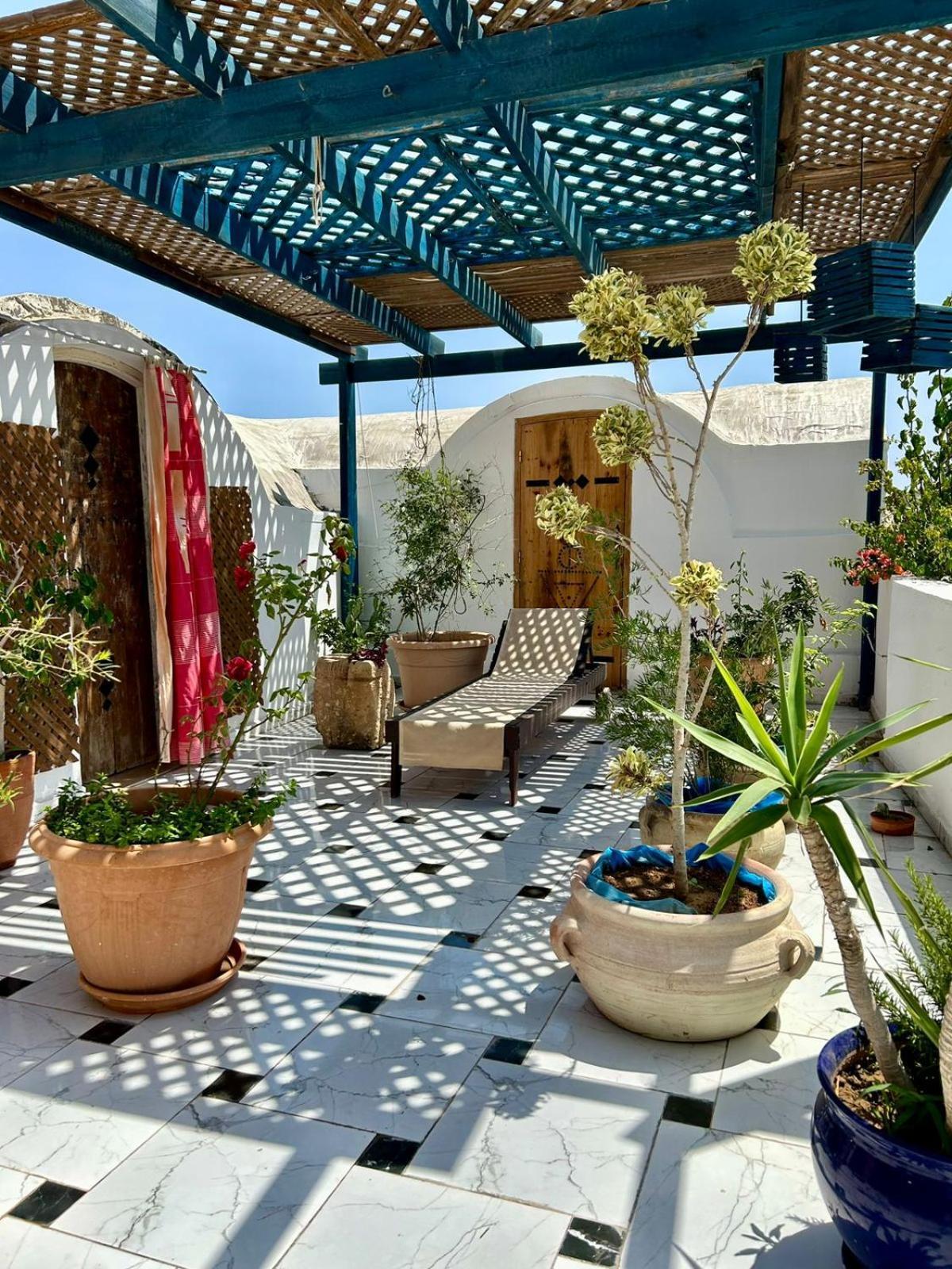 Hotel L'Artisan Harqalah Exterior foto